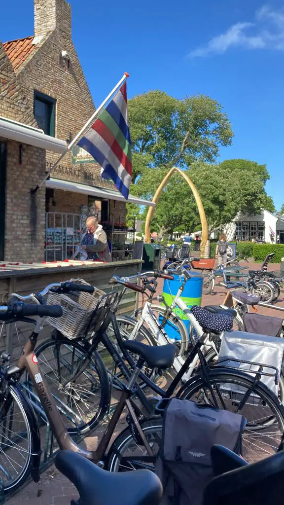 supermarkt schiermonnikoog openingstijden
