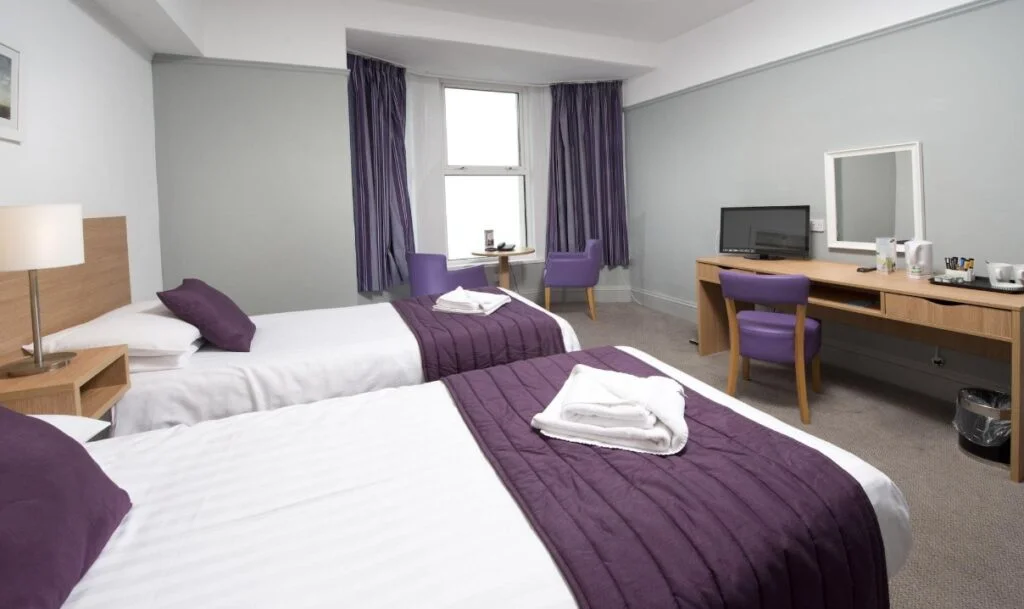 twin bed rooms tarbet hotel