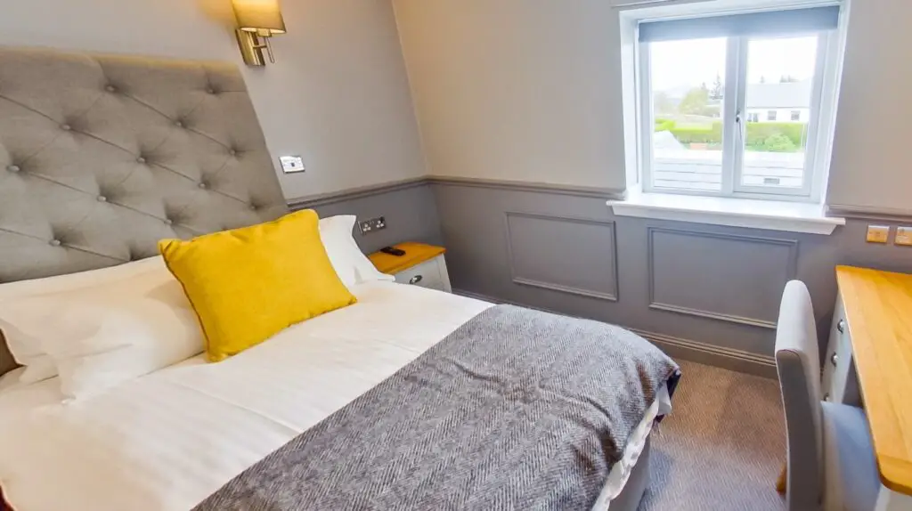 single bed room blackwaterfoot hotel